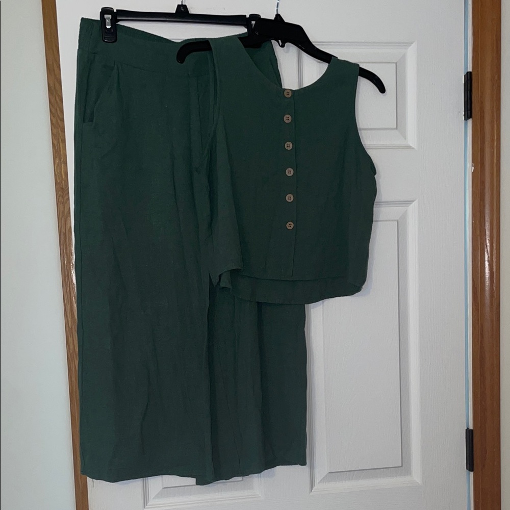 Elegant Forest Green Sleeveless Pantsuit